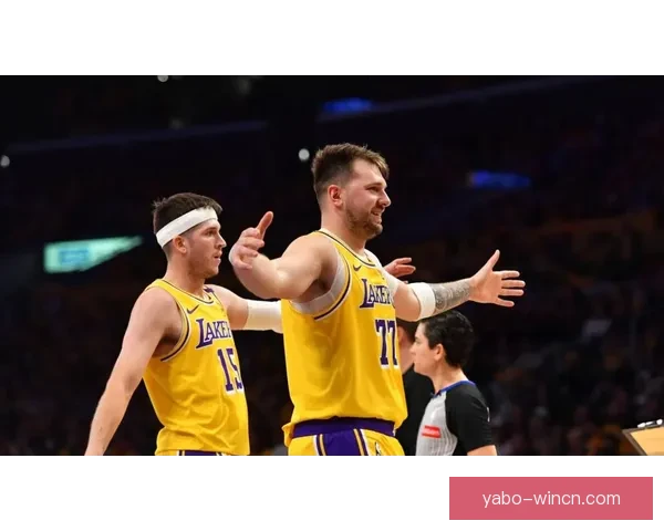 底线不可触碰 追梦发声力挺东契奇保护家人 霍里言论纯属借势炒作